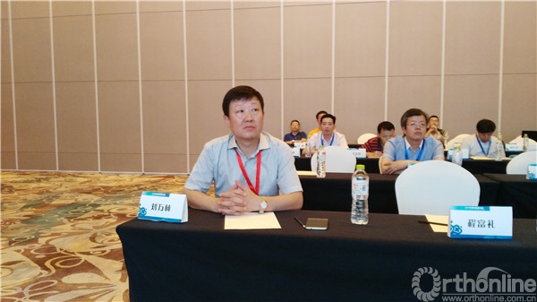 p3 内蒙古医科大学第二附属医院刘万林副院长.jpg