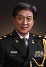大会主席—王岩